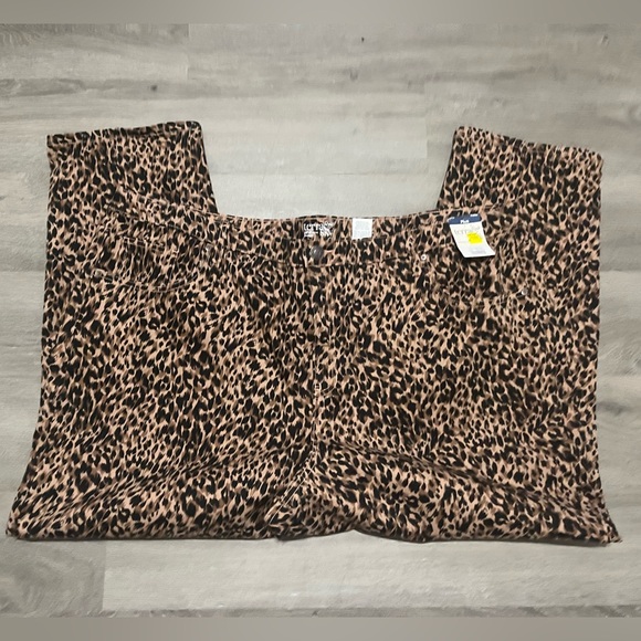 Terra & Sky Animal Print Straight Leg Waist Tan/black Pants NWT - Picture 3 of 8